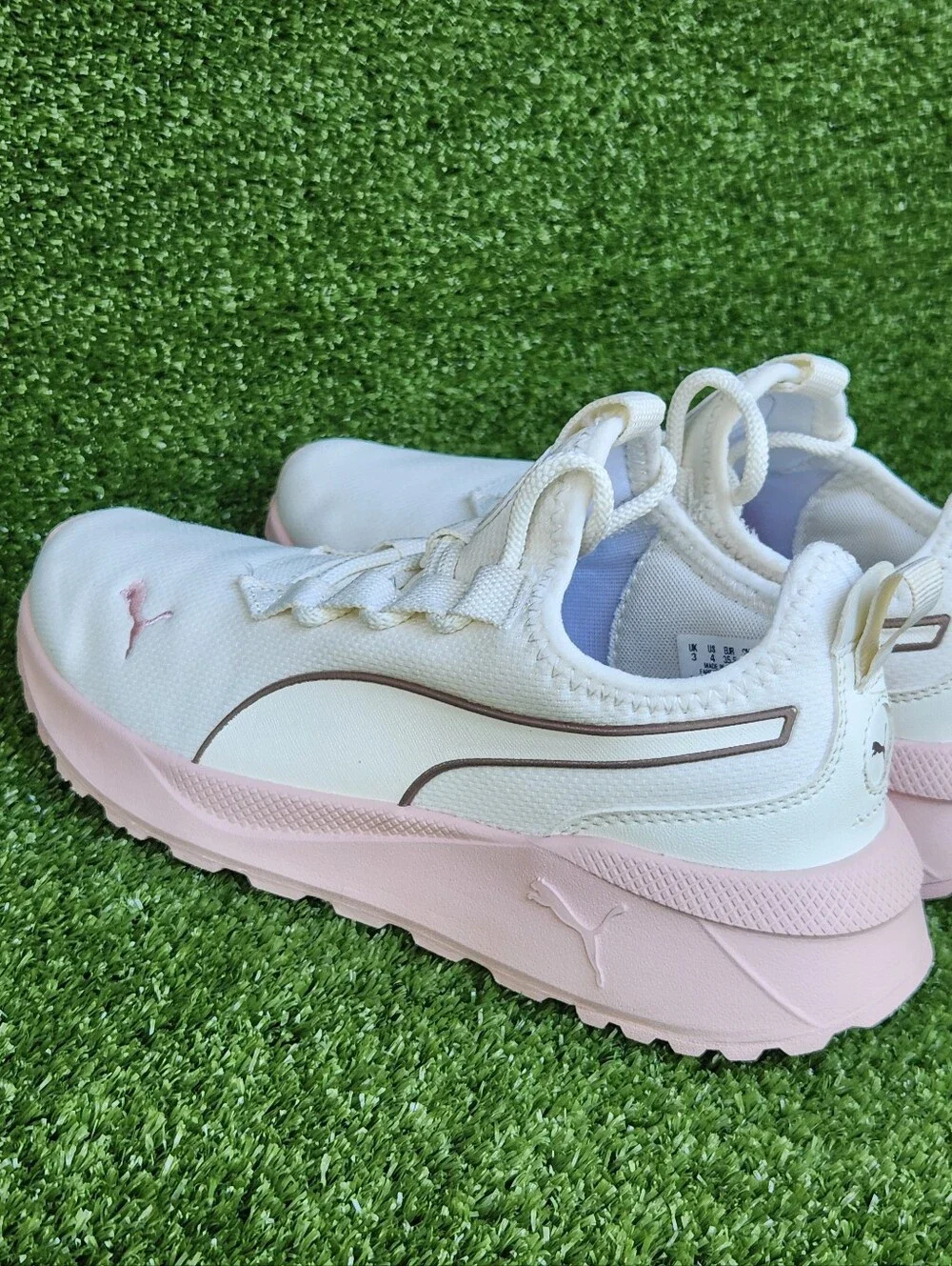Puma Pacer Future Rose/Cream Size 4 Big Girls Youth SoftFoam Comfort Sneakers